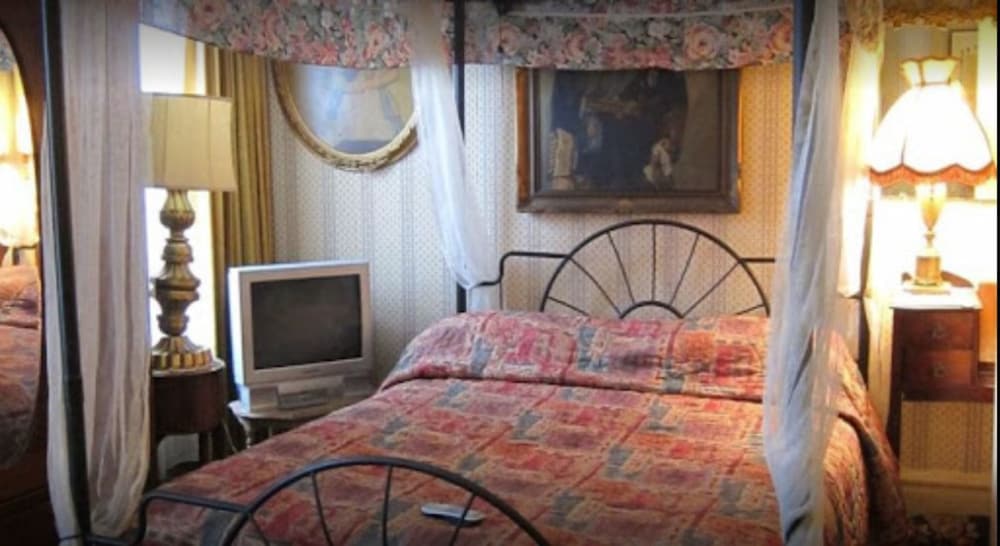 Фото Pimblett's Downtown Toronto B&b