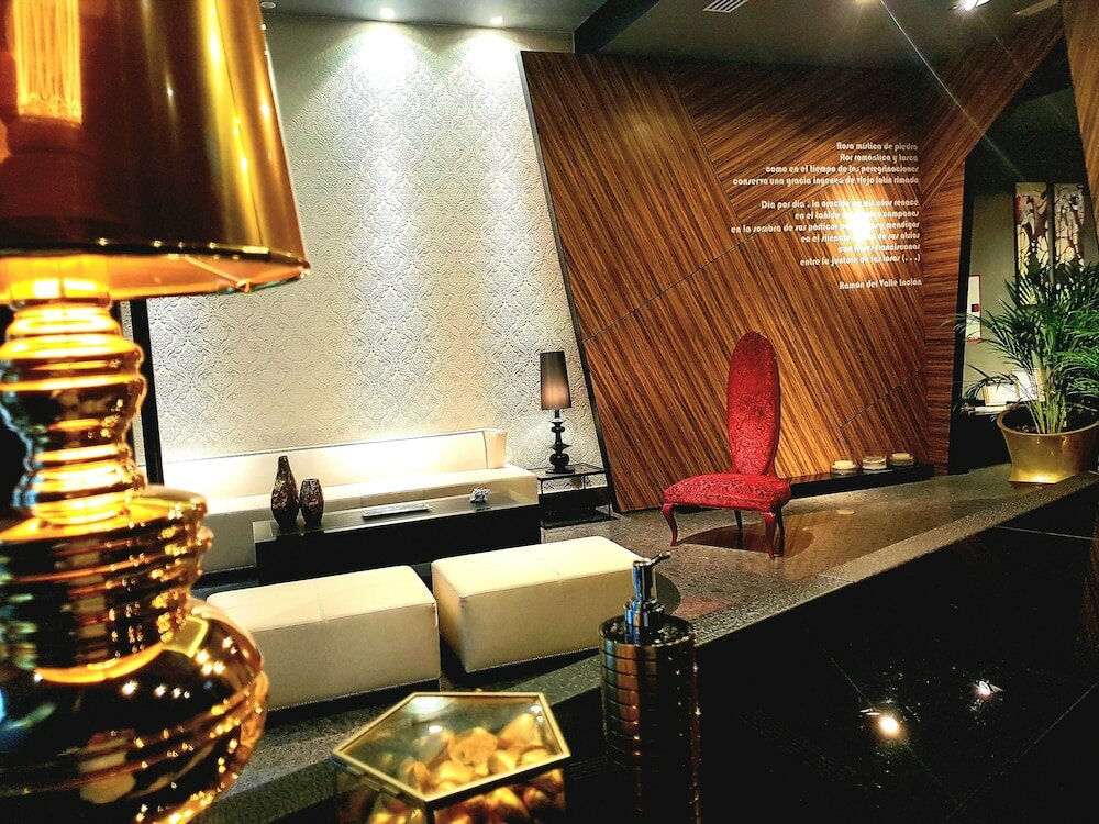 Фото Capitol Boutique Hotel