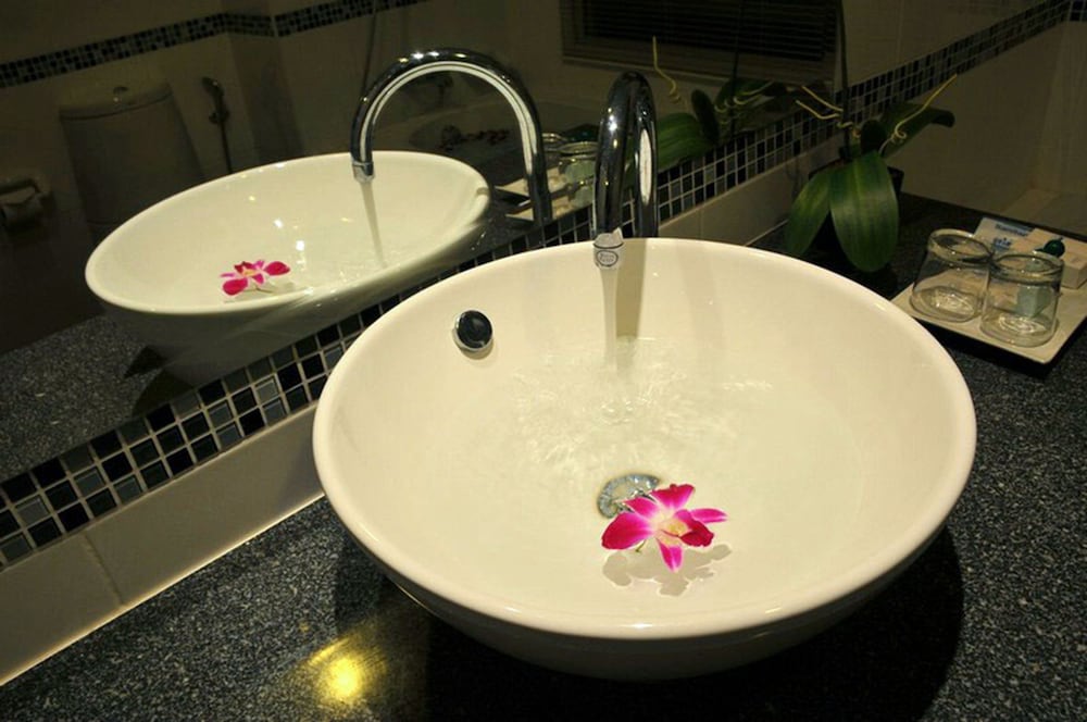 Фото Boonjumnong Modern Apartment