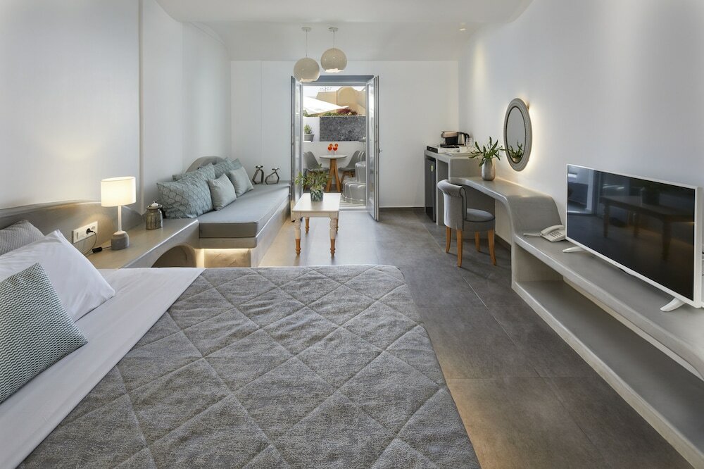 Фото Amara Suites Santorini