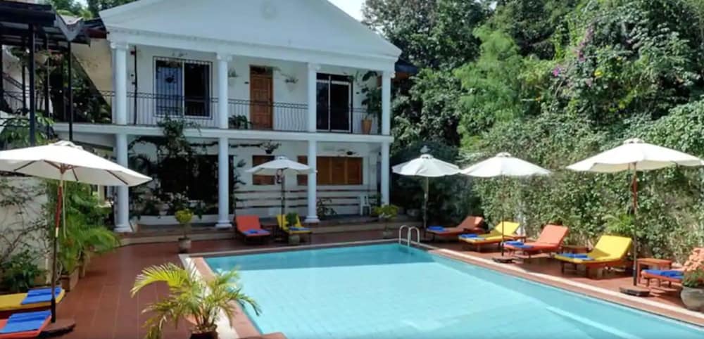 Фото Sovereign Hotel