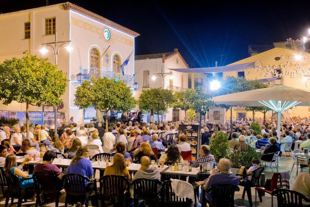 Фото Hotel Sorrabona