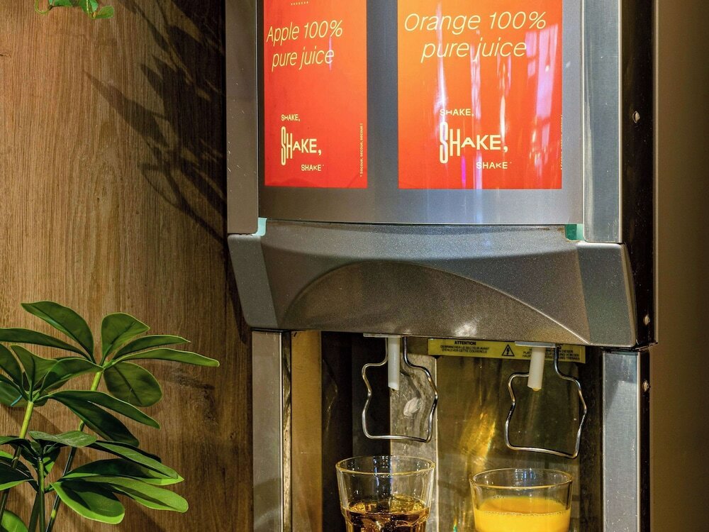 Фото Ibis Nantes Centre Gare Sud 