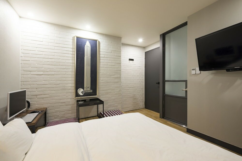 Фото No. 25 Hotel