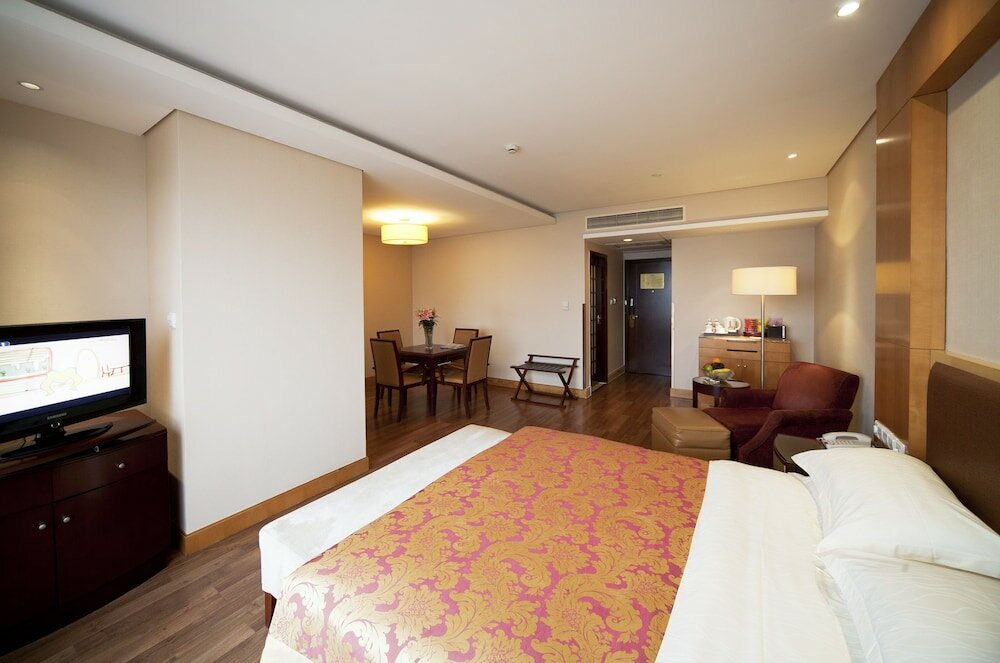 Фото Yishiyuan Hotel