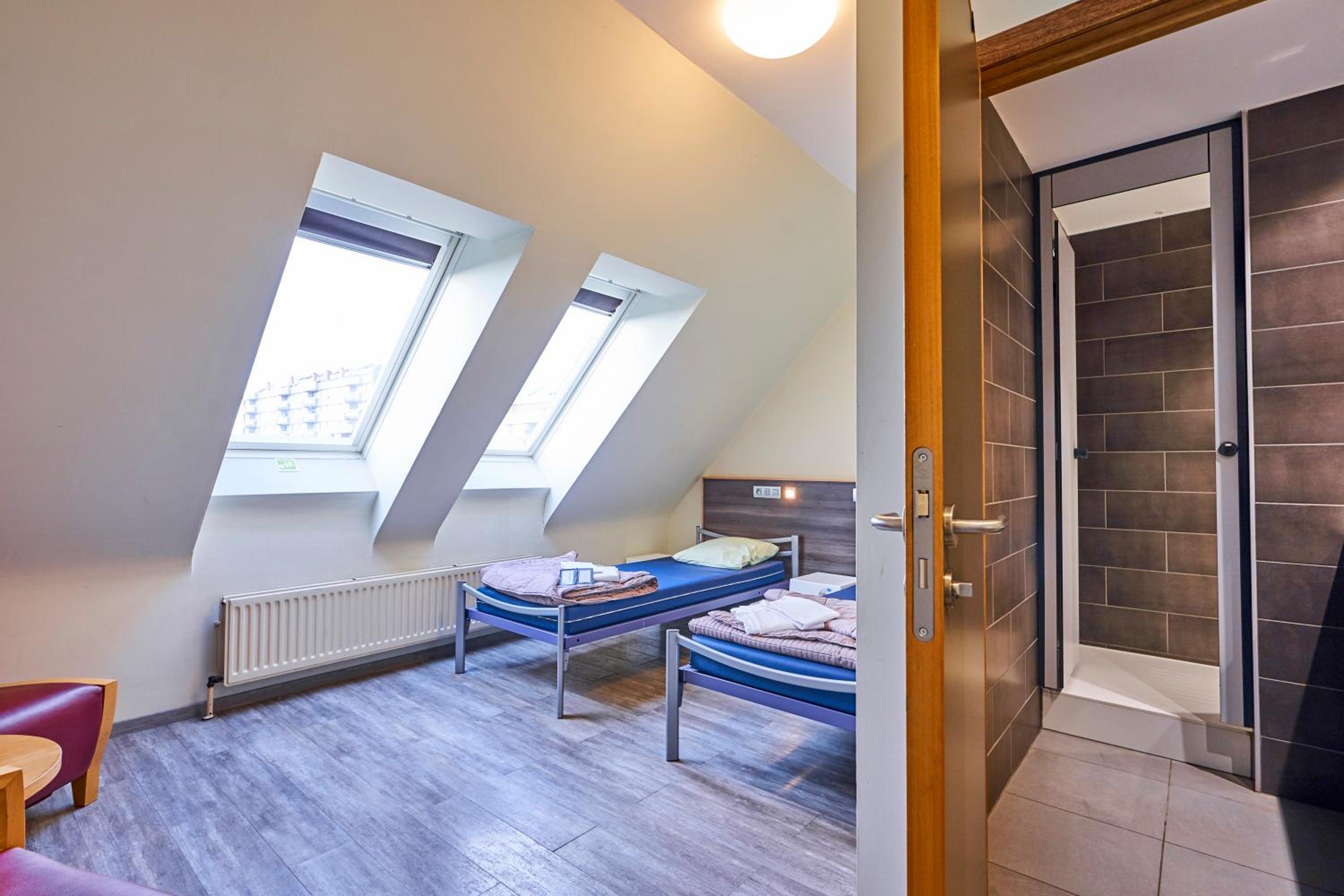 Фото Generation Europe Youth Hostel