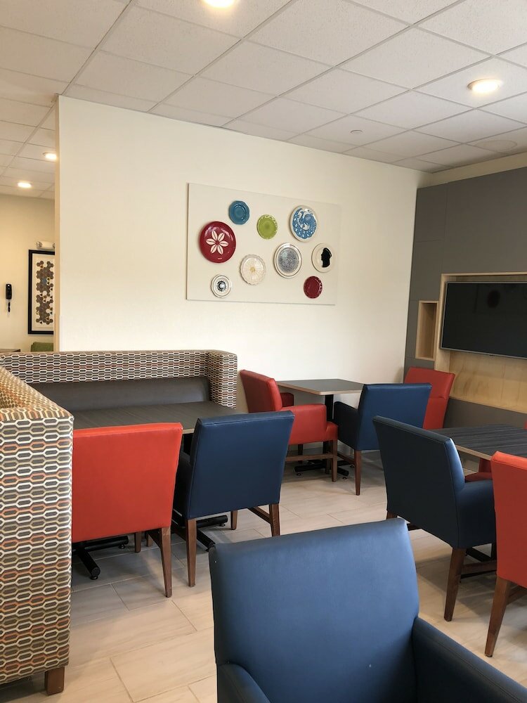 Фото Holiday Inn Express Metropolis, an Ihg Hotel