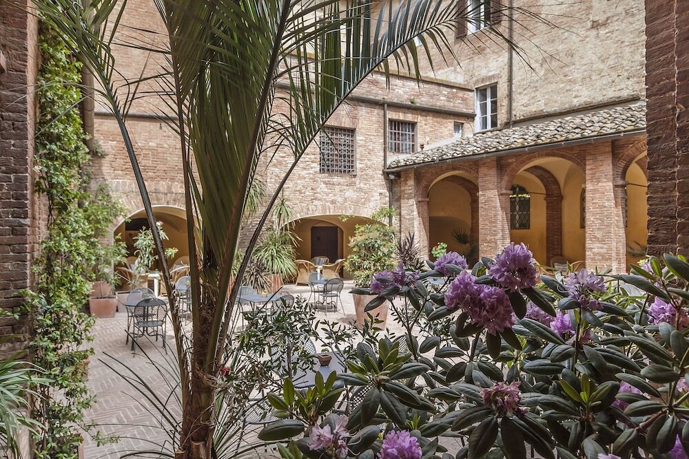 Фото Il Chiostro del Carmine