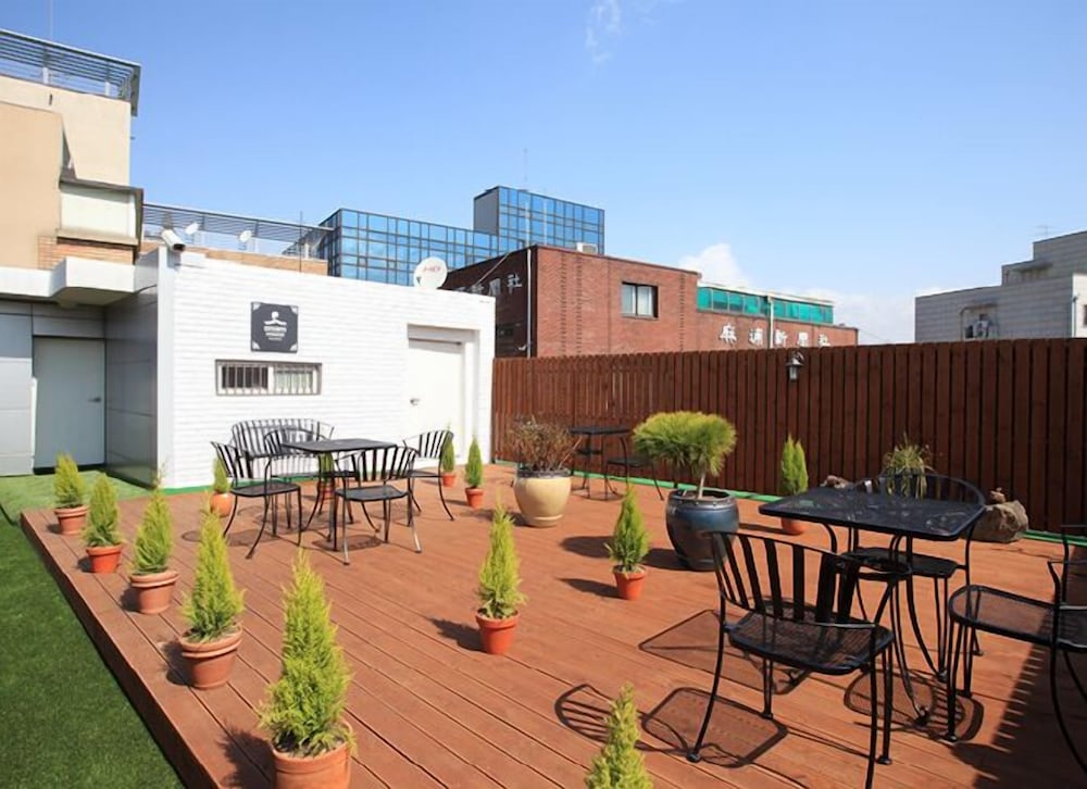 Фото отеля 2