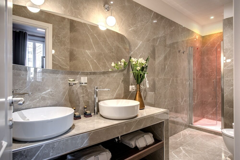 Фото Tree Charme Parliament Boutique Hotel