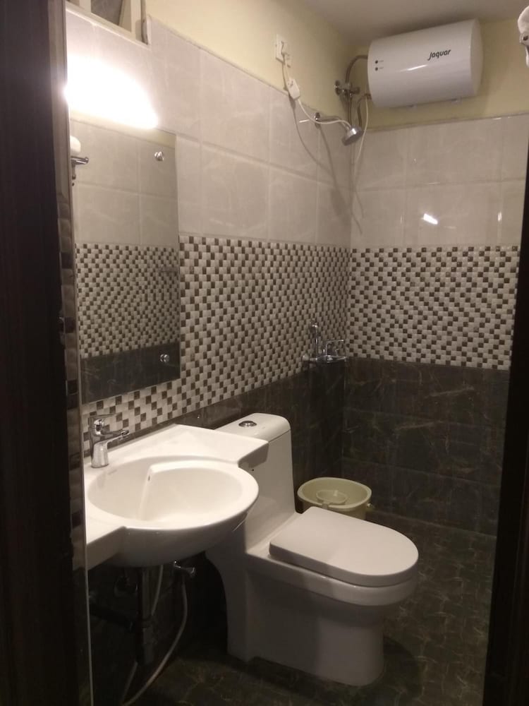 Фото Hotel Olympia Inn