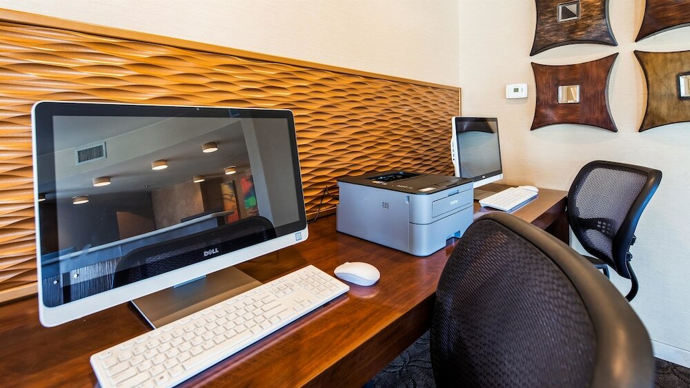 Фото Best Western Plus Suites Hotel Coronado Island