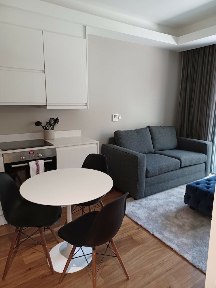 Фото Grays Inn by Q Apartments