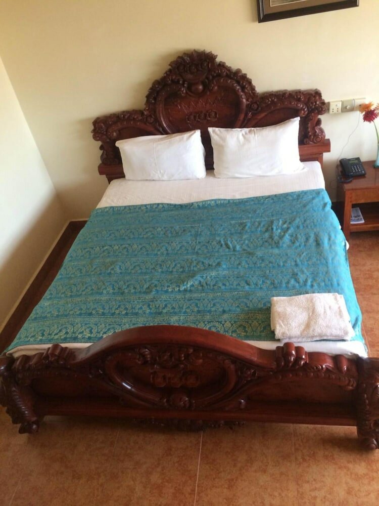 Фото Lux Guesthouse