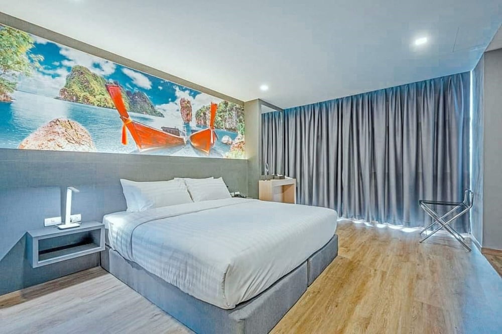 Фото Hyde Park Hotel Bangkok