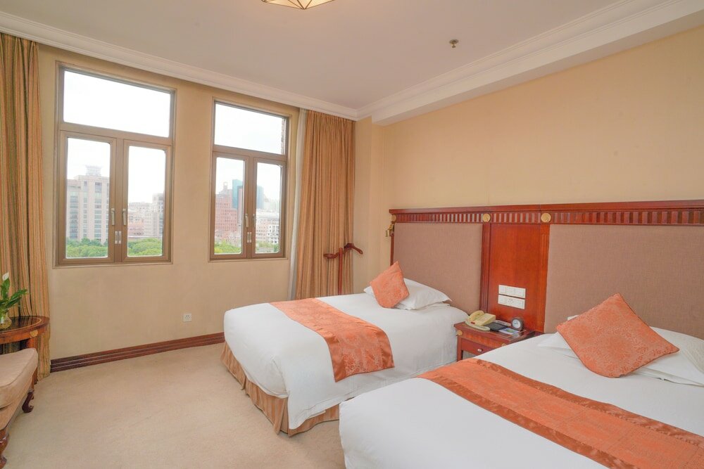 Фото Broadway Mansions Hotel