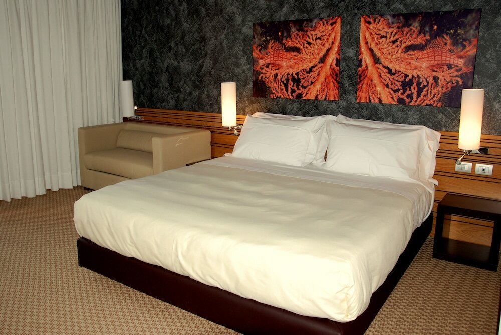 Фото Sea Art Hotel