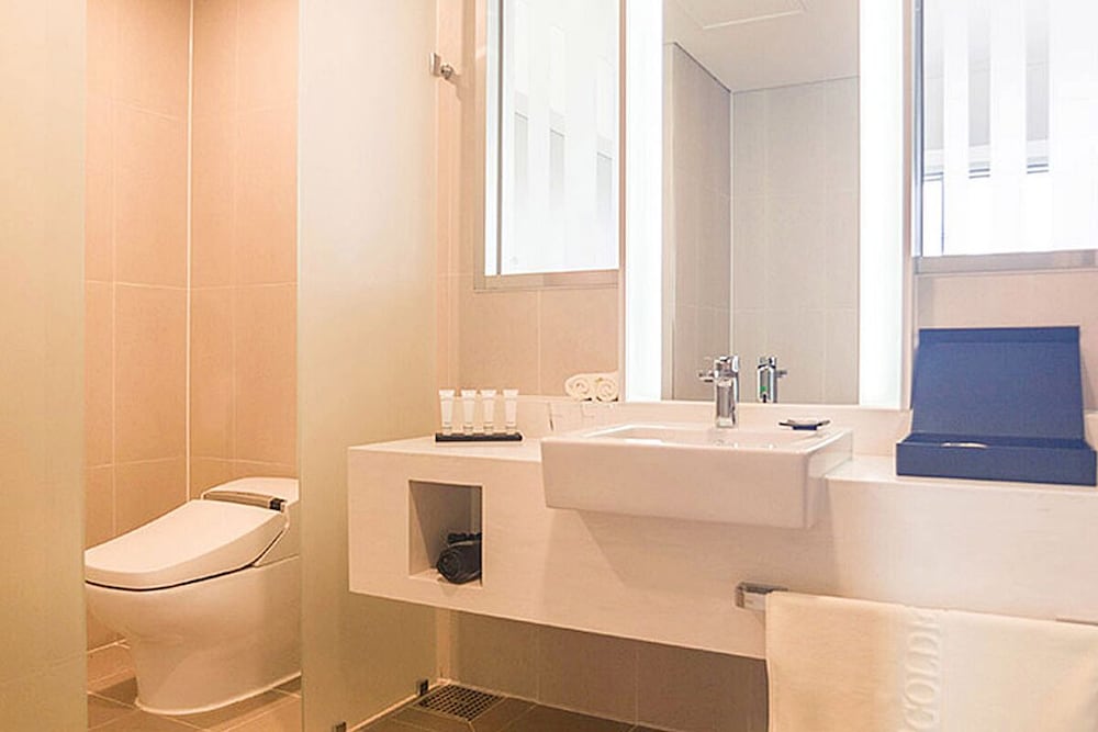 Фото Golden Tulip Incheon Airport Hotel & Suites