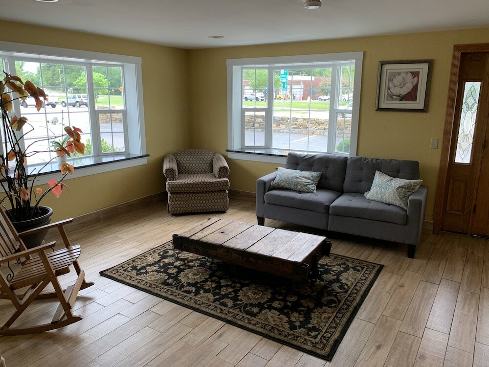 Фото Super 8 by Wyndham Sturbridge