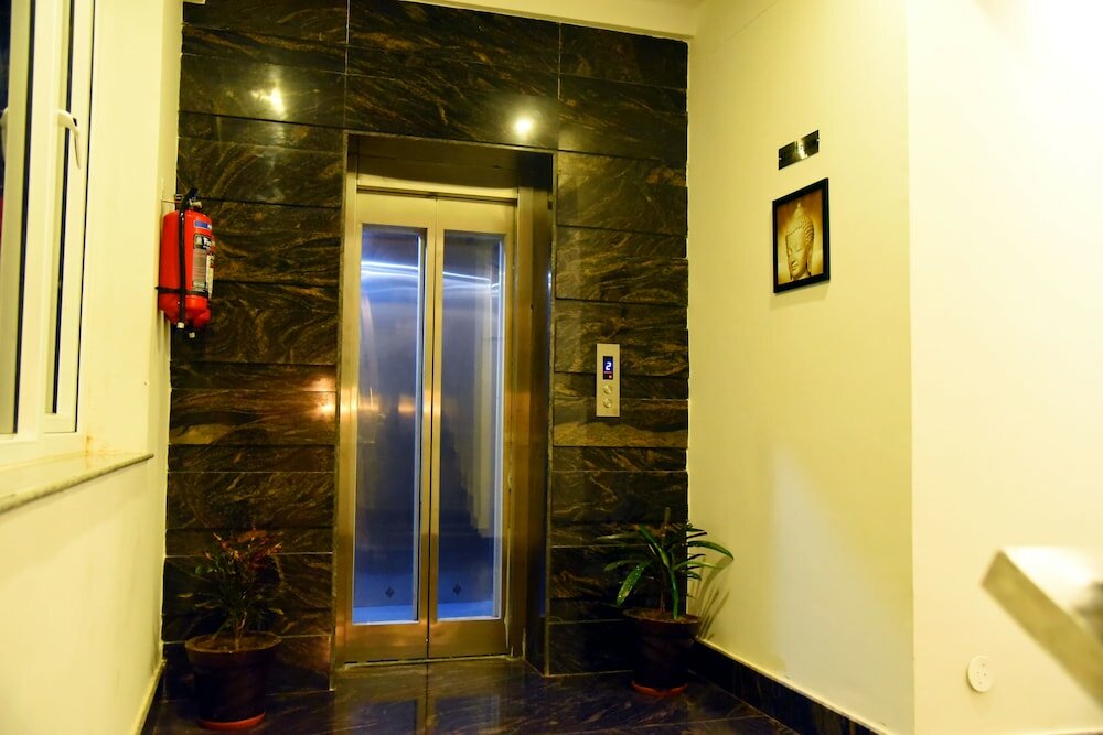 Фото Hotel Holiday Hill