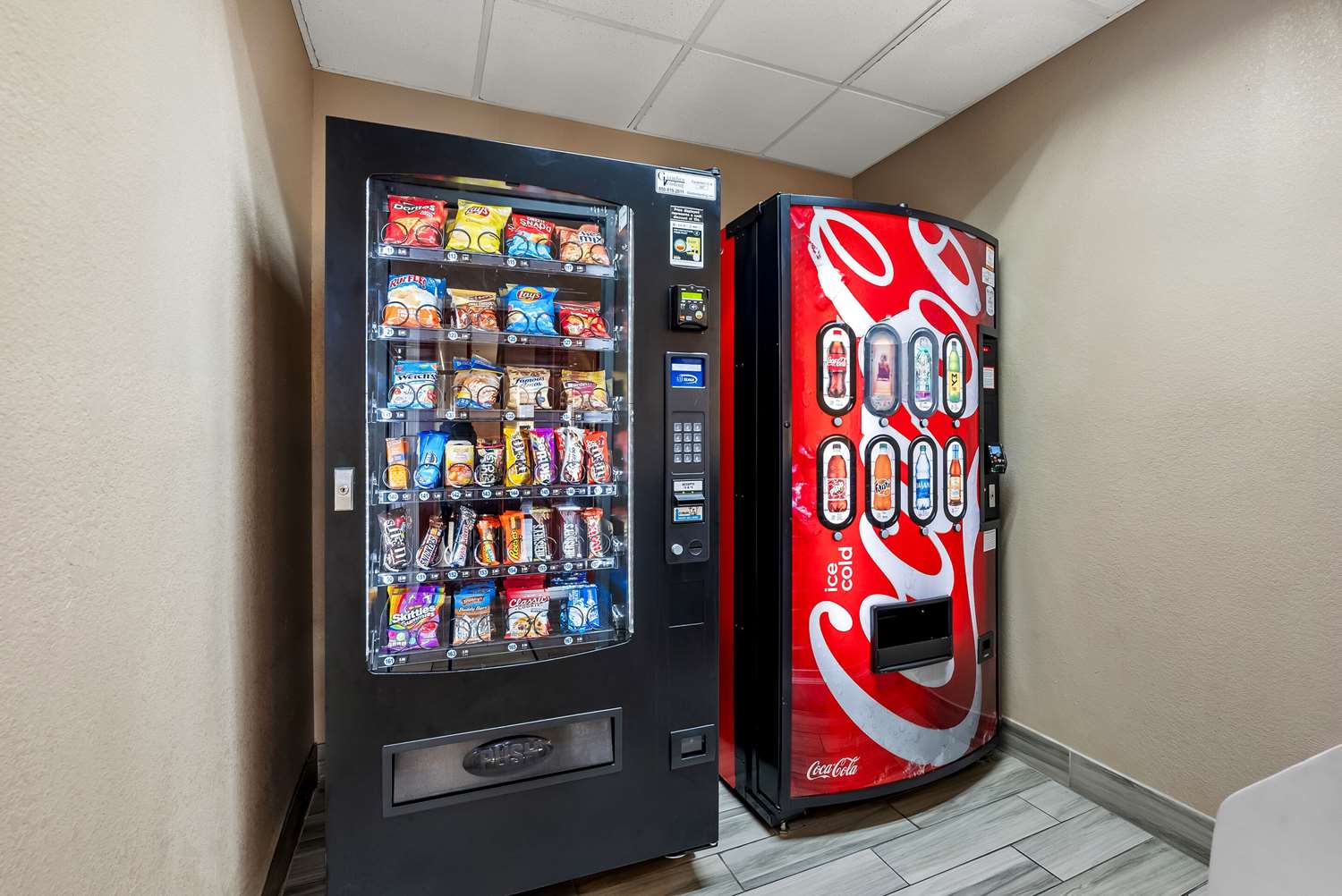 Фото Comfort Inn & Suites