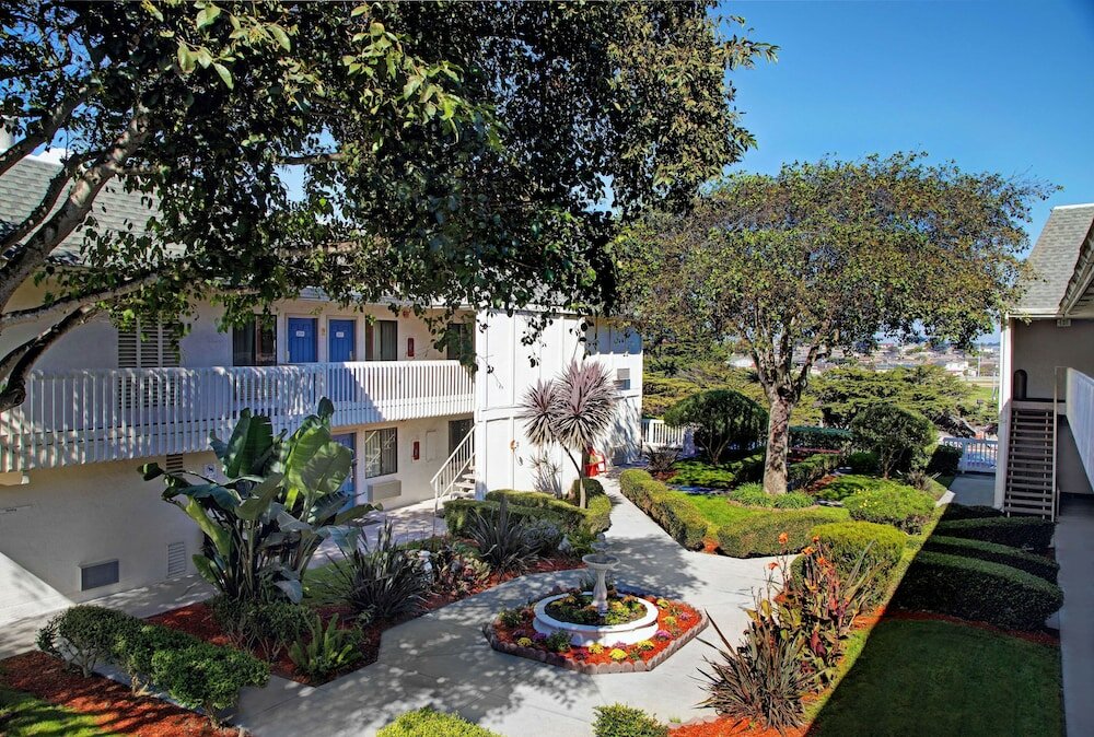 Фото Motel 6 Marina, Ca - Monterey