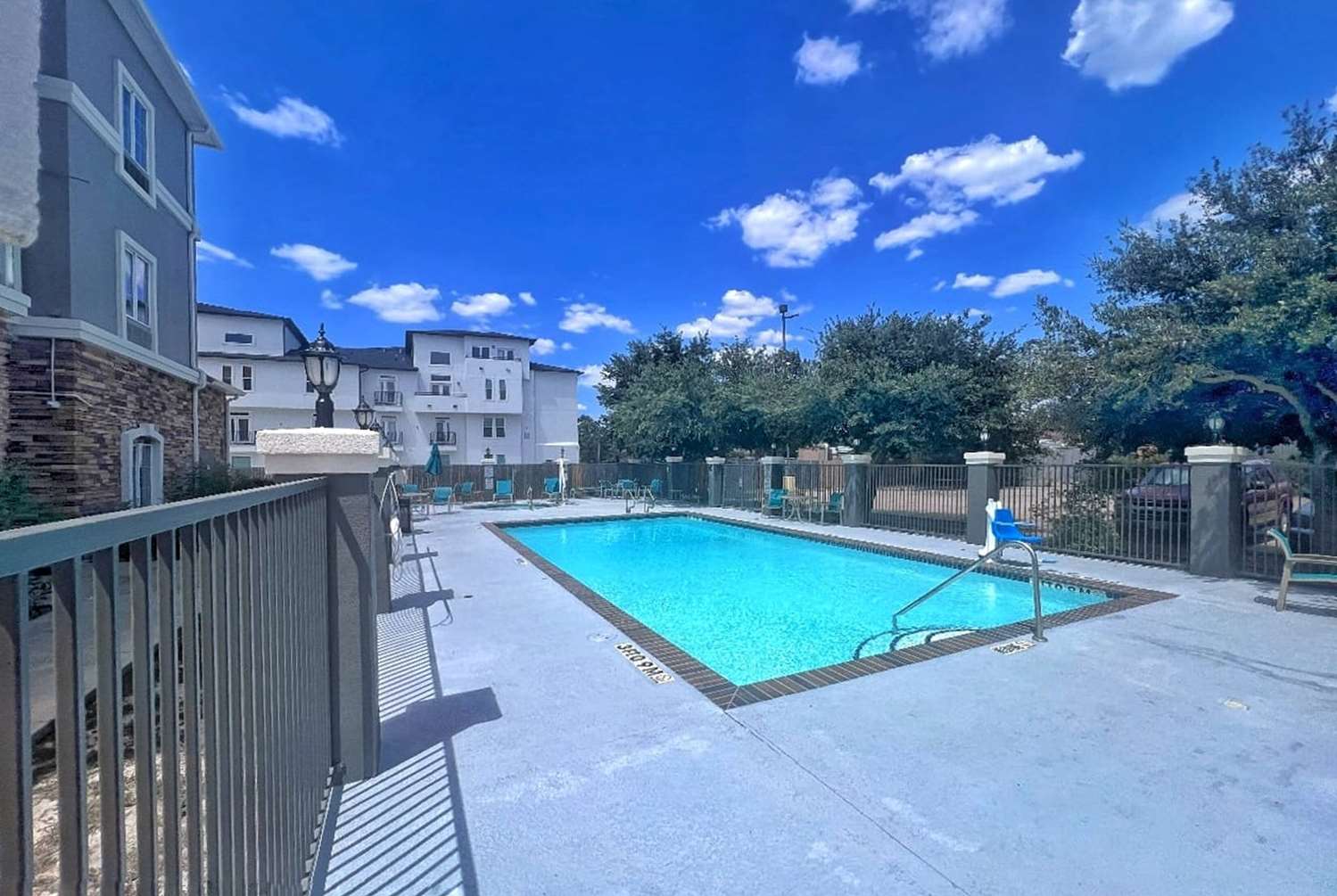 Фото La Quinta Inn & Suites by Wyndham Houston Energy Corridor