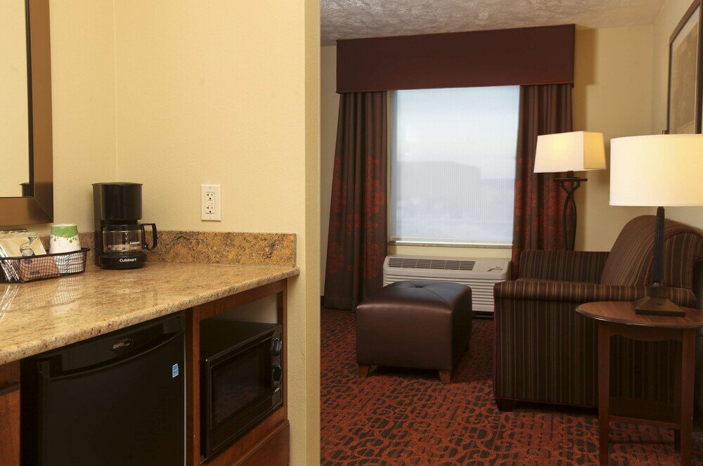Фото Hampton Inn & Suites by Hilton Fargo Medical Center