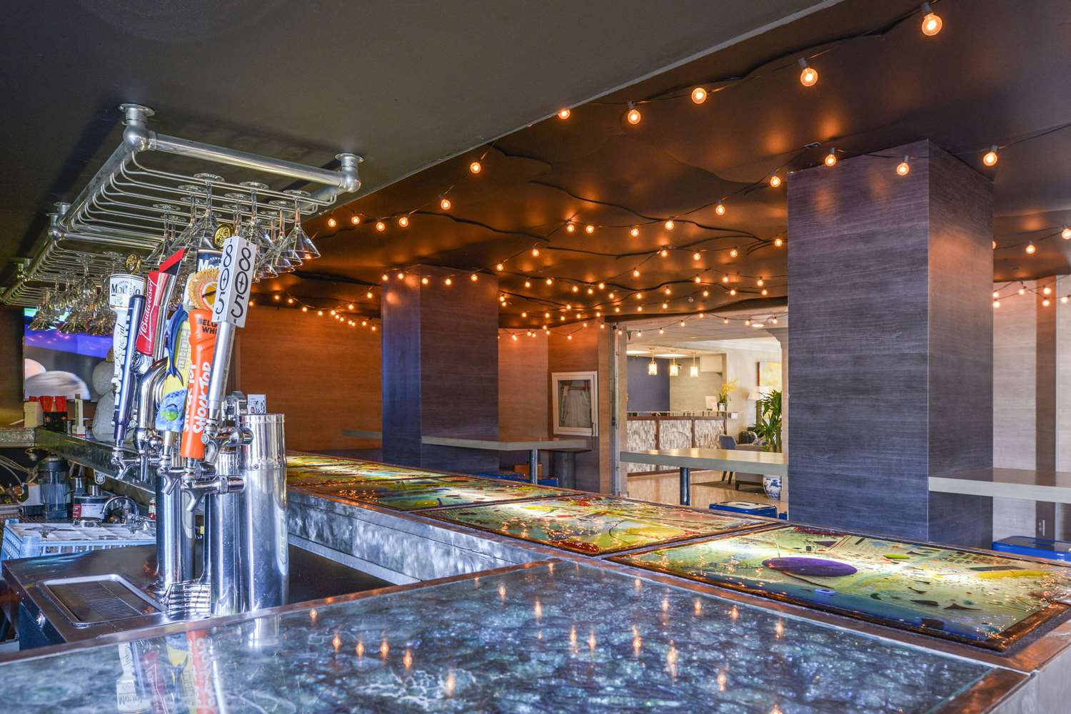 Фото Quality Inn & Suites Montebello - Los Angeles