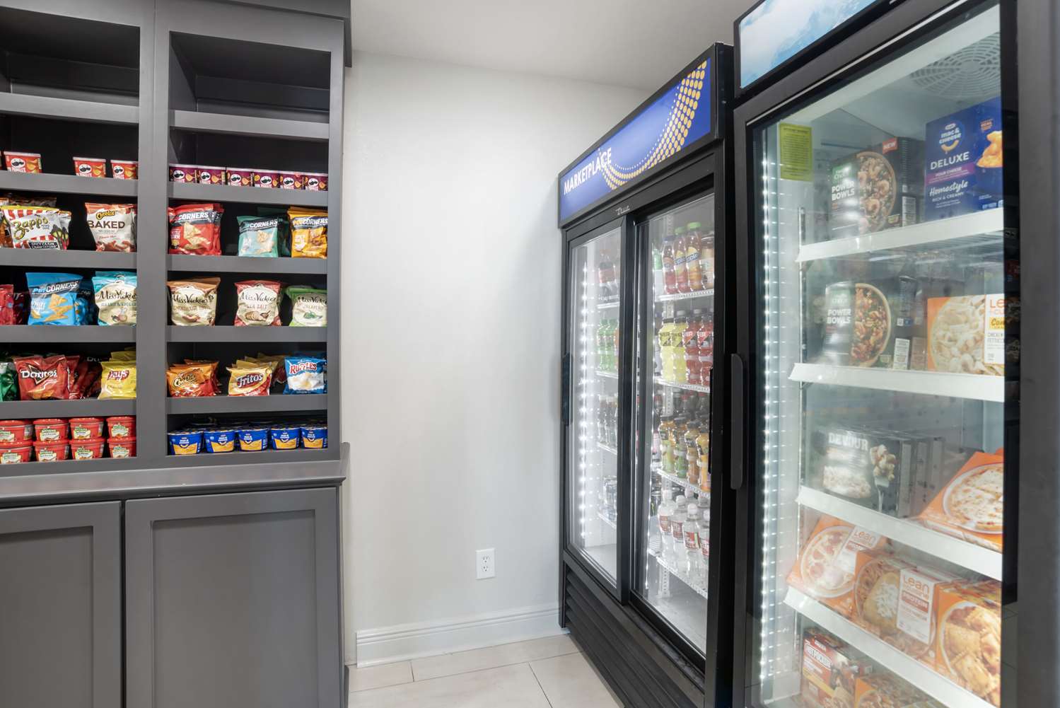 Фото Comfort Inn & Suites New Orleans Airport North