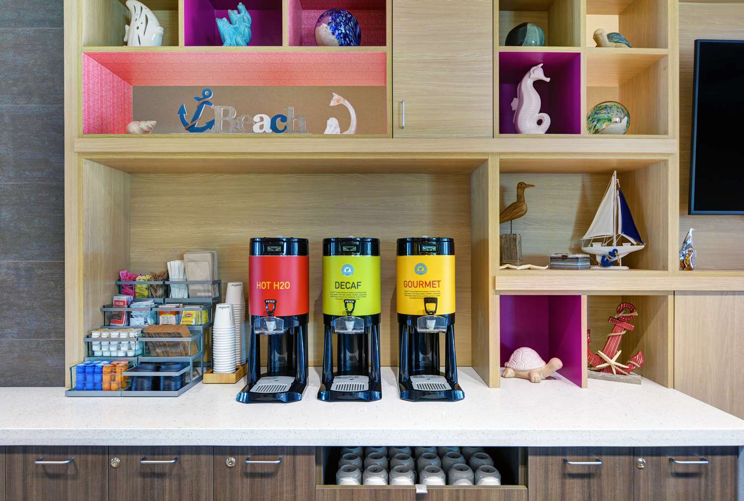 Фото Home2 Suites by Hilton Largo