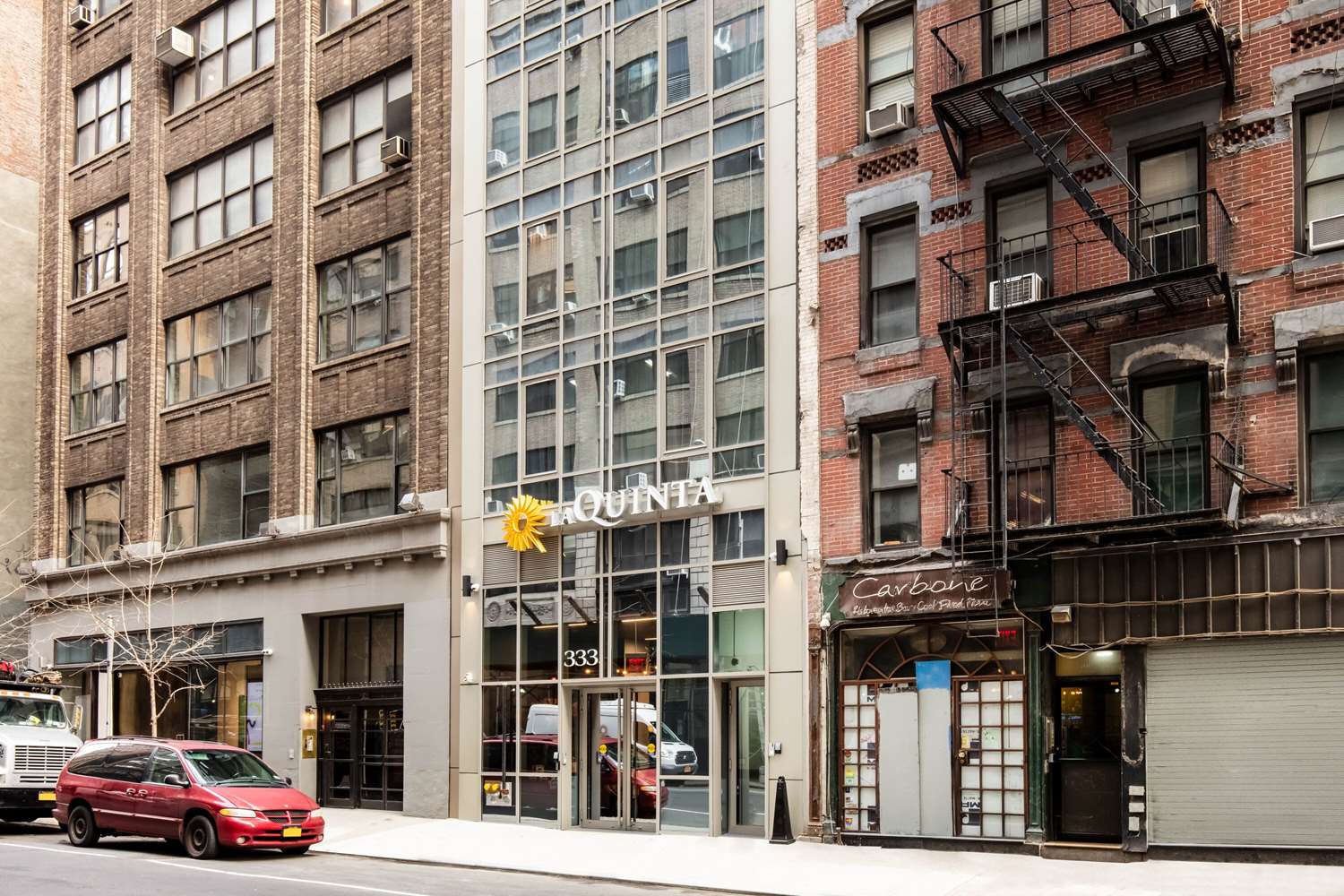 Фото La Quinta Inn & Suites by Wyndham Times Square South