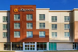 Гостиница La Quinta Inn & Suites by Wyndham Kansas City Beacon Hill