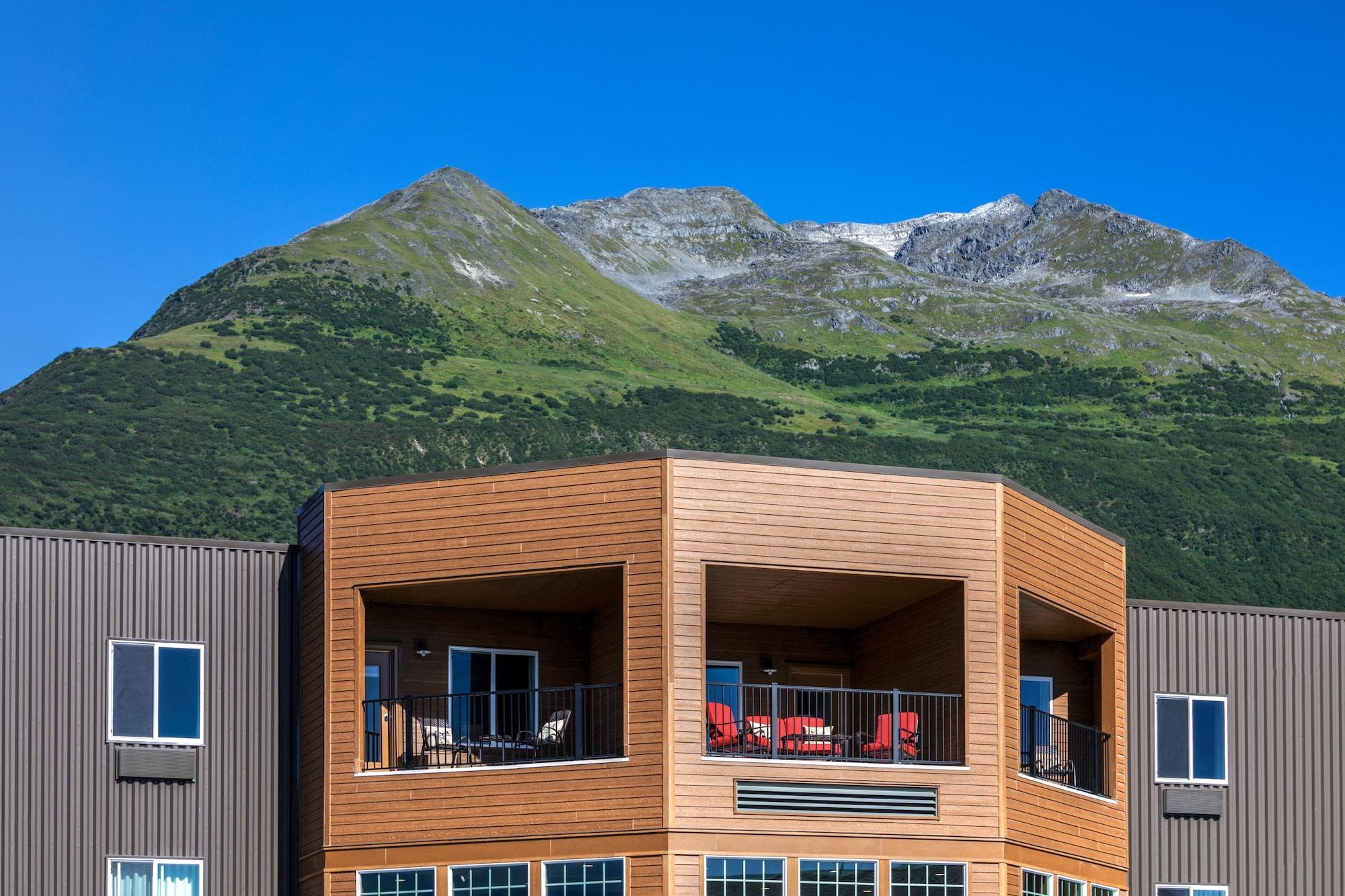 Фото Totem Hotel and Suites