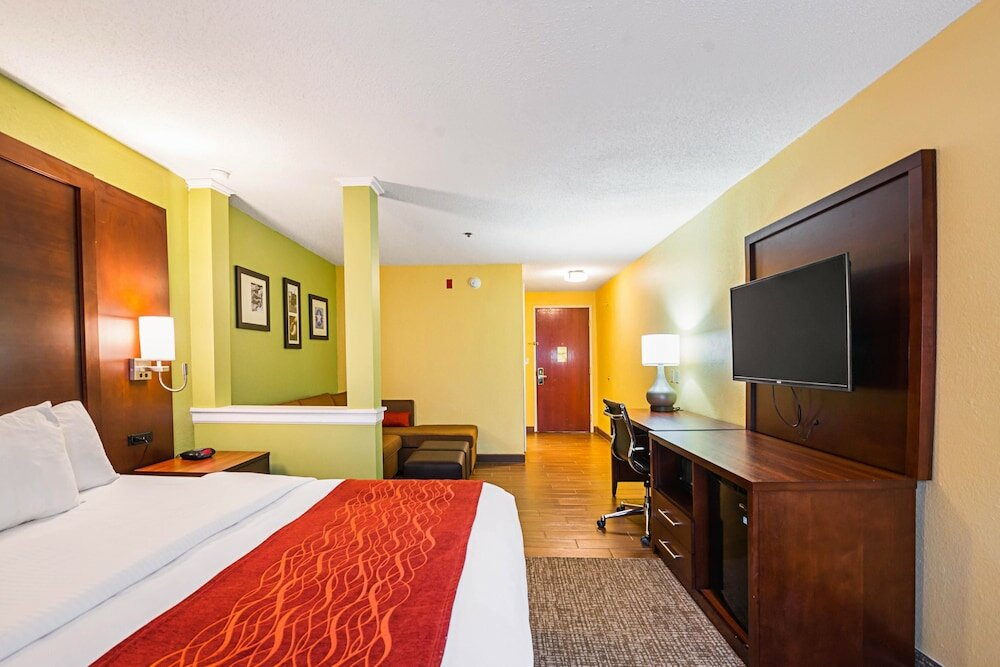 Фото Comfort Inn And Suites