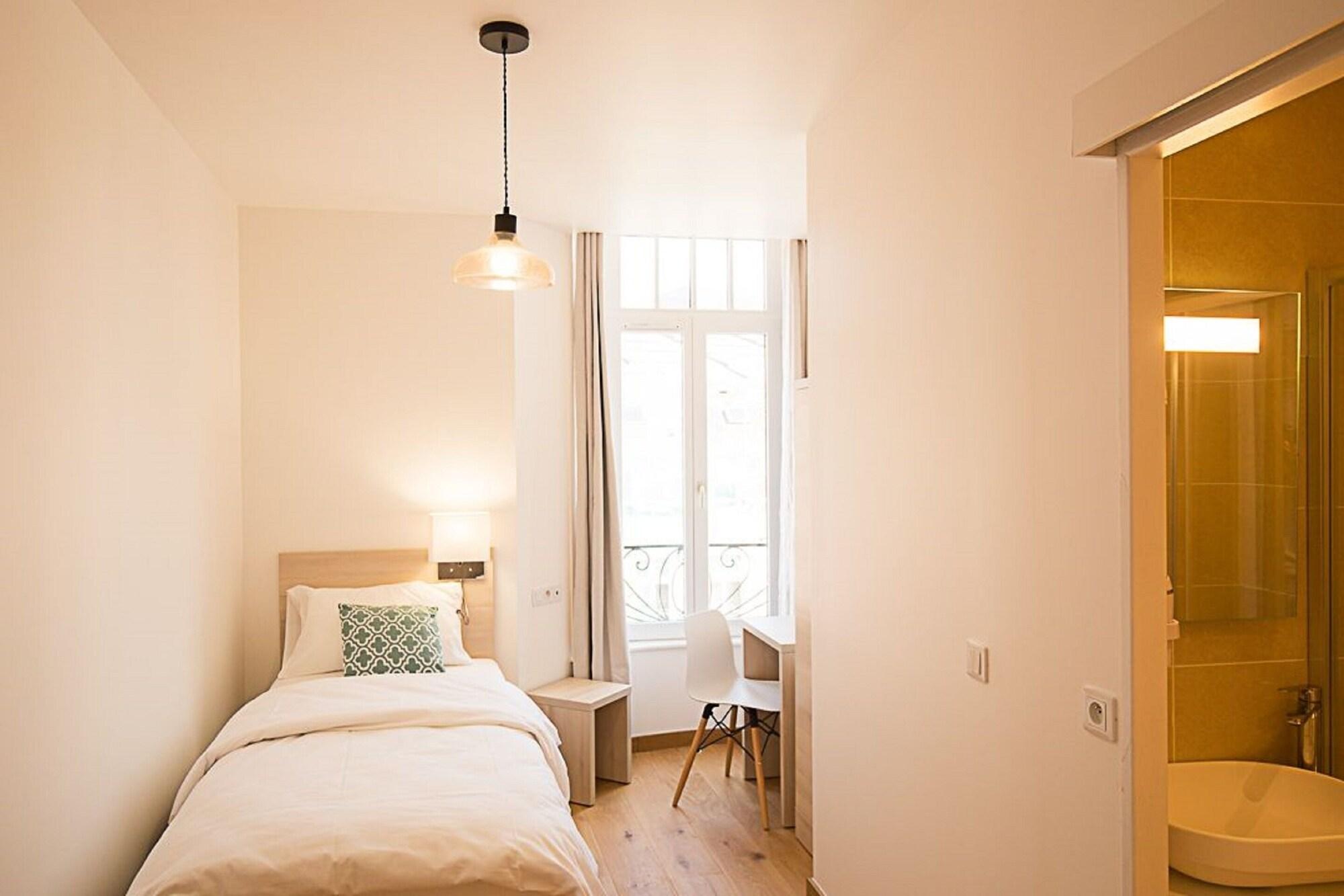 Фото Hotel Ambassadeur