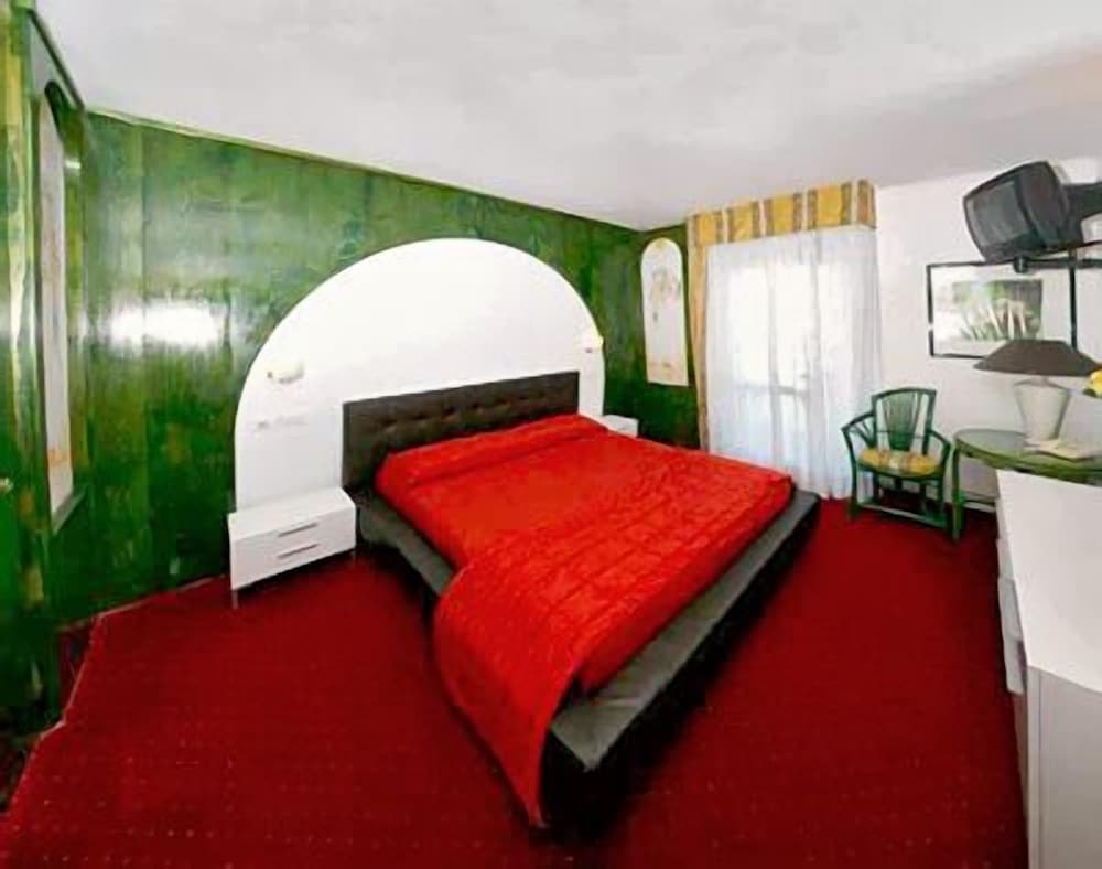Фото Hotel Soraya