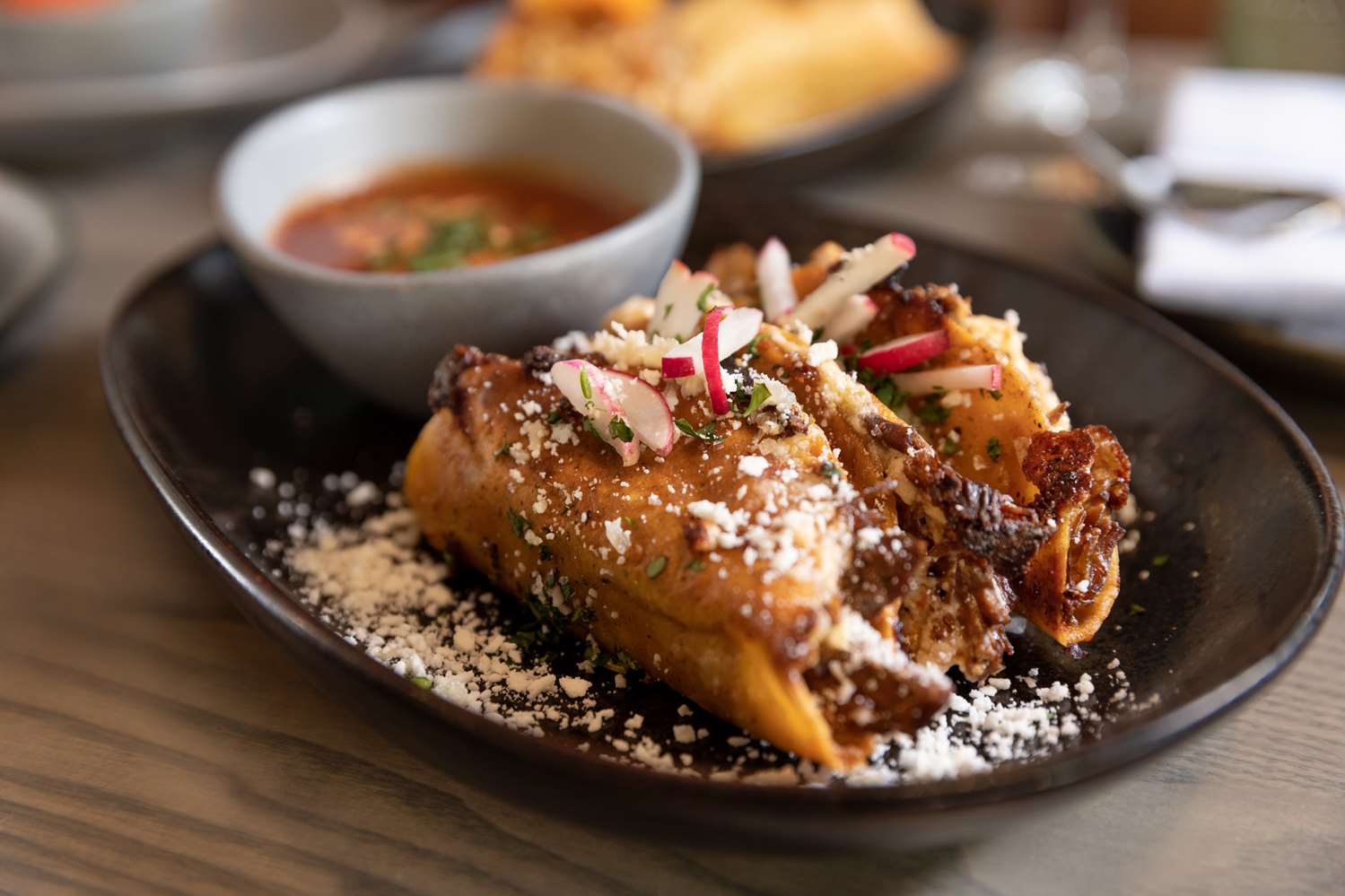 Фото The Slate Denver, Tapestry Collection by Hilton