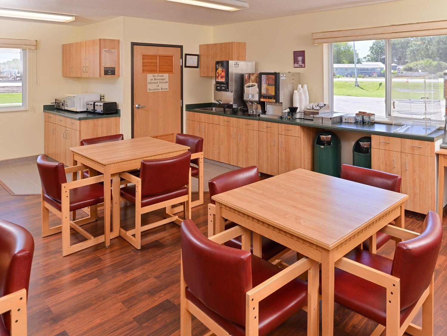 Фото Americas Best Value Inn & Suites Spring Valley