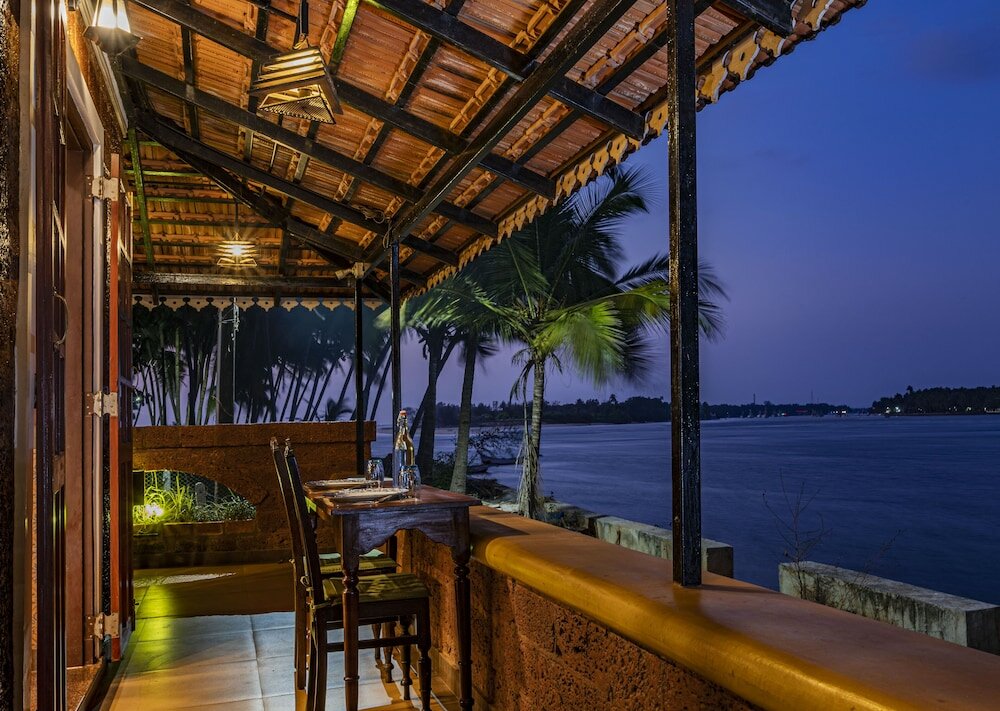 Фото Neemrana's Three Waters