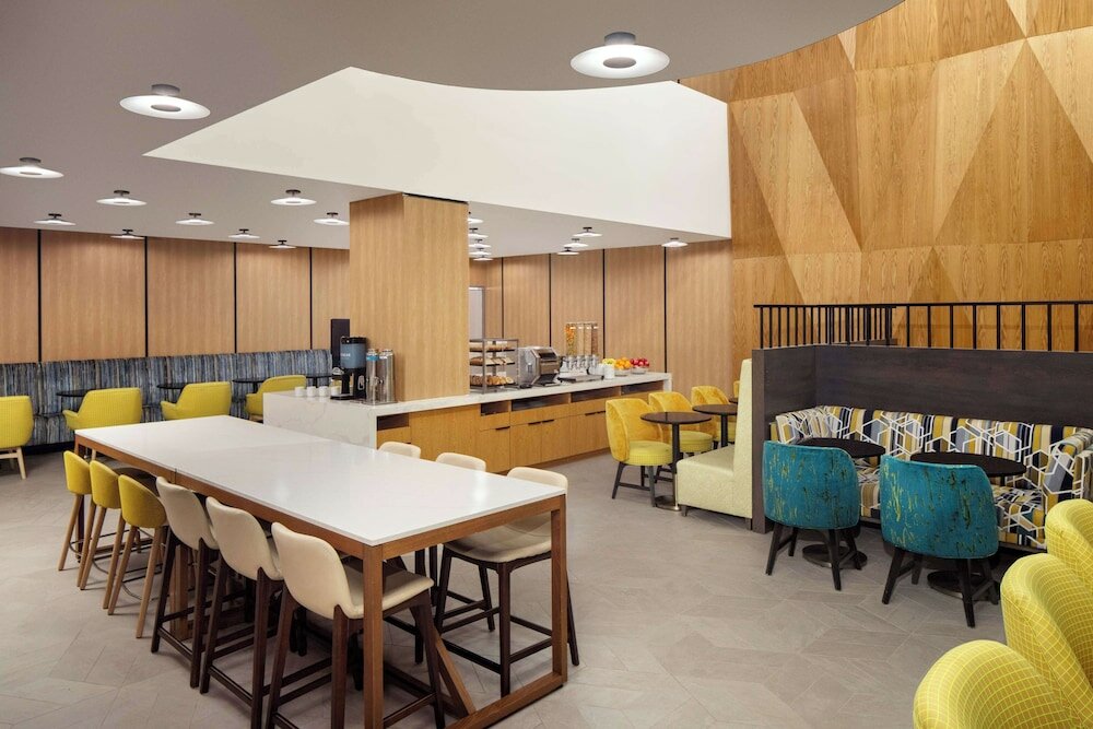 Фото Hampton Inn by Hilton New York Times Square