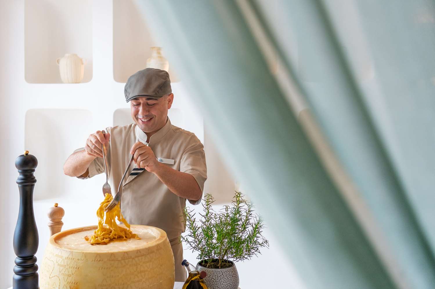 Фото La Festa Phu Quoc Curio Collection by Hilton