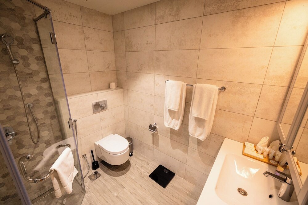 Фото Al Manzil Residence & Suites