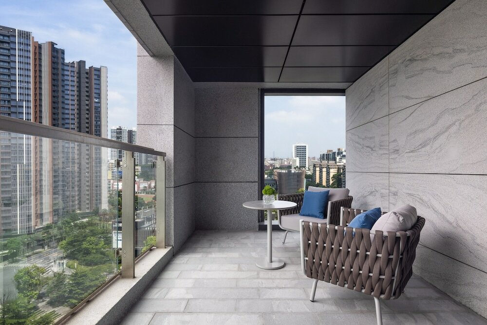 Фото New World Guangzhou Hotel