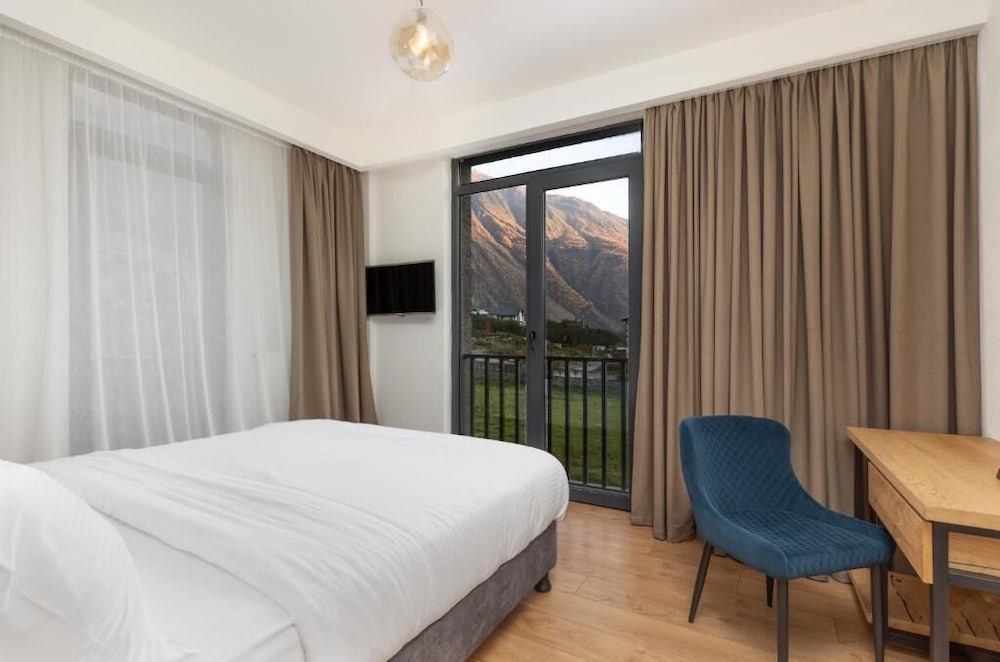 Фото Intourist Kazbegi