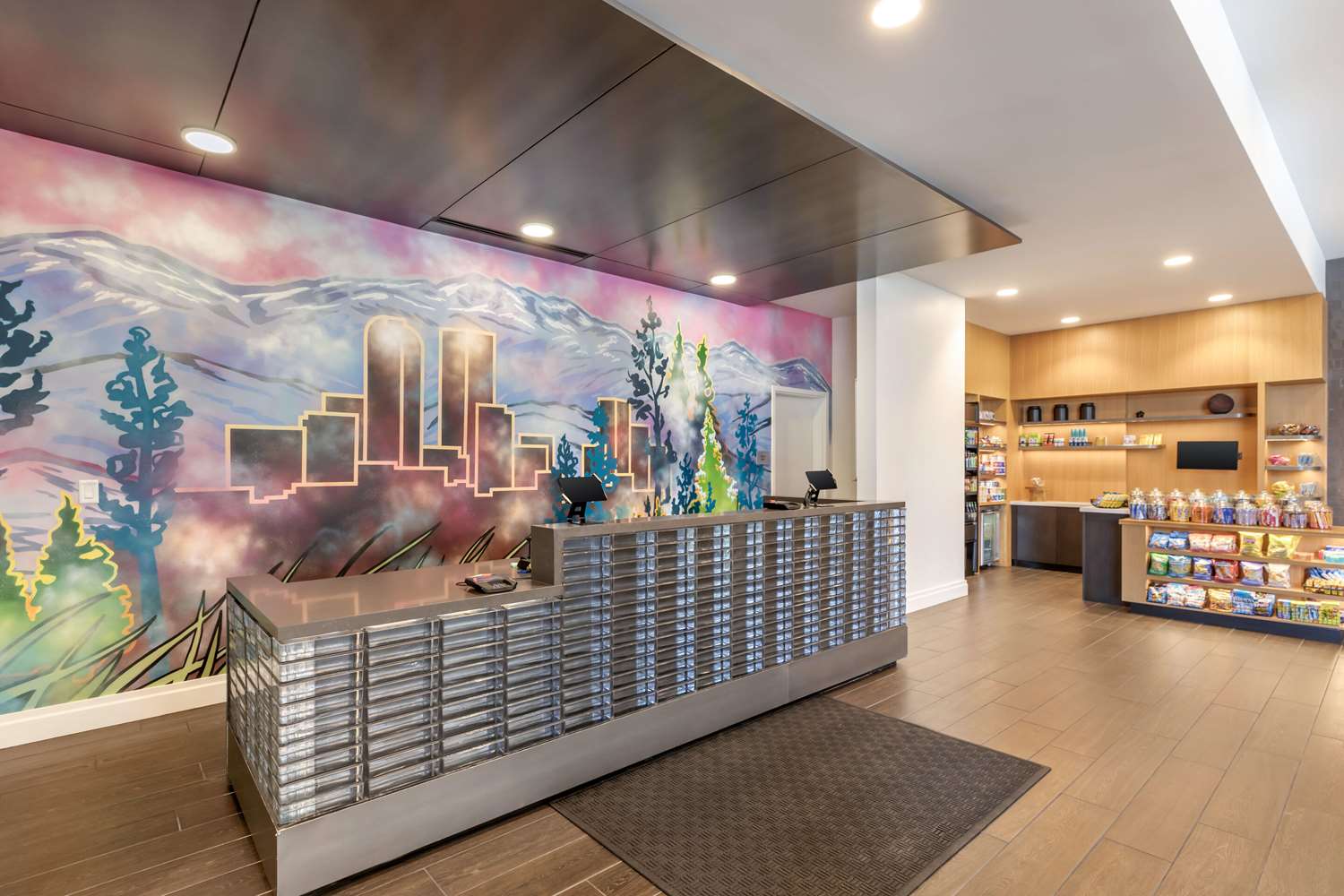 Фото Cambria Hotel Denver Downtown RiNo