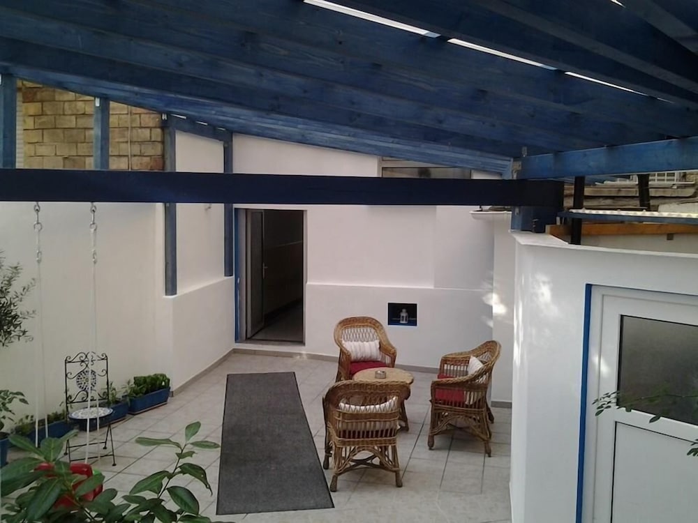 Фото Hotel Restaurant Alexandros