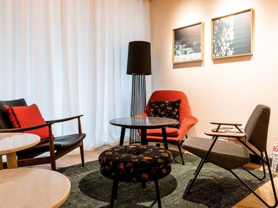 Фото Laz' Hotel SPA Urbain Paris