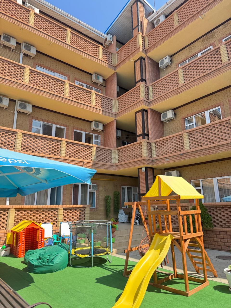 Фото отеля 4