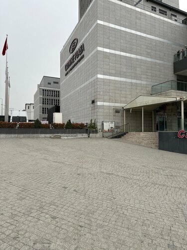 Гостиница Crowne Plaza Ankara в Енимахалле